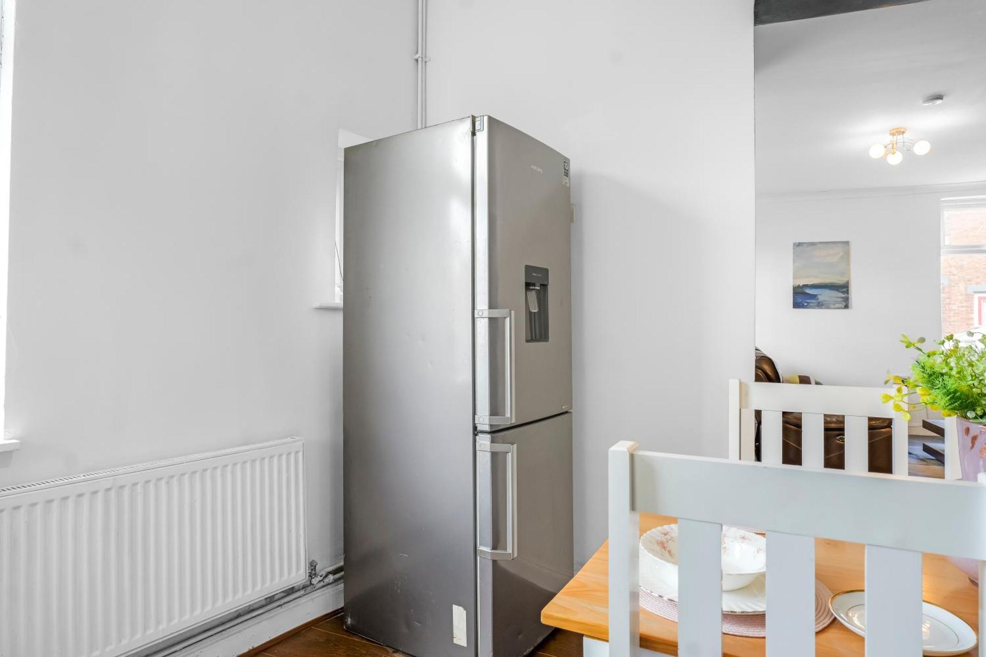 Rochdale 3 Bedroom House 2 Bath With Free Parking Sleeps 7 Экстерьер фото